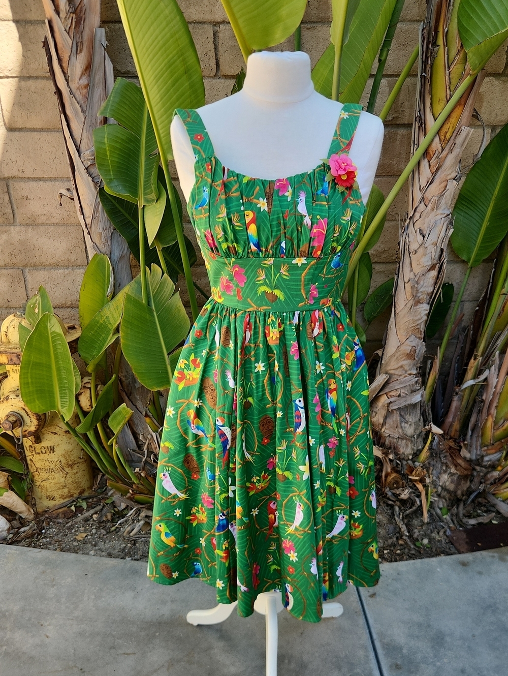 Disney Parks Enchanted Tiki Room Tropical Parrot Floral Dress Extra Small NWT